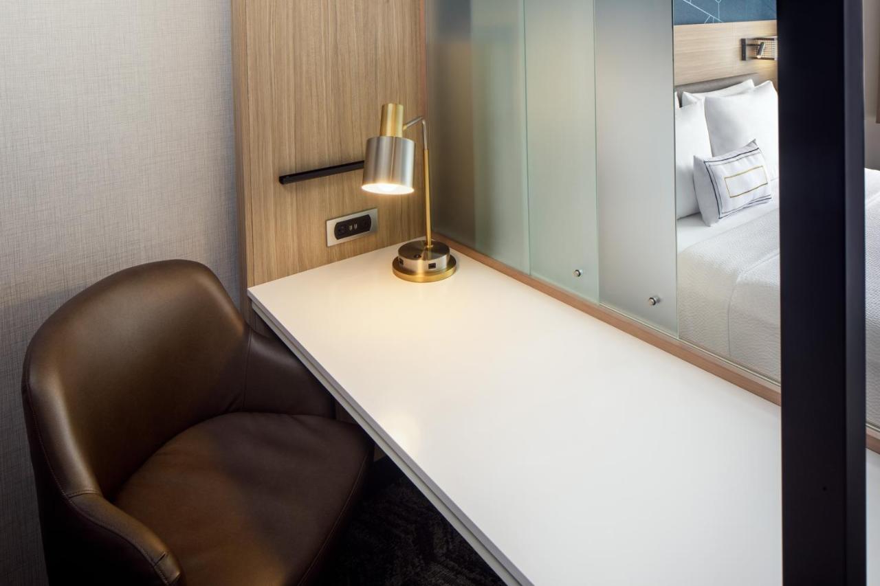 Springhill Suites By Marriott New York Jfk Airport Jamaica Экстерьер фото